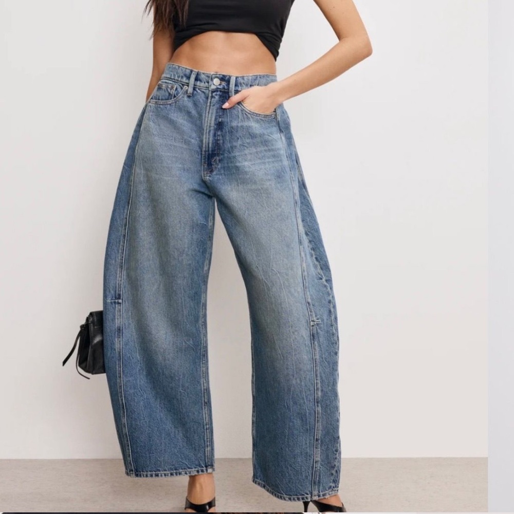 Good American NWT Barrel Jeans